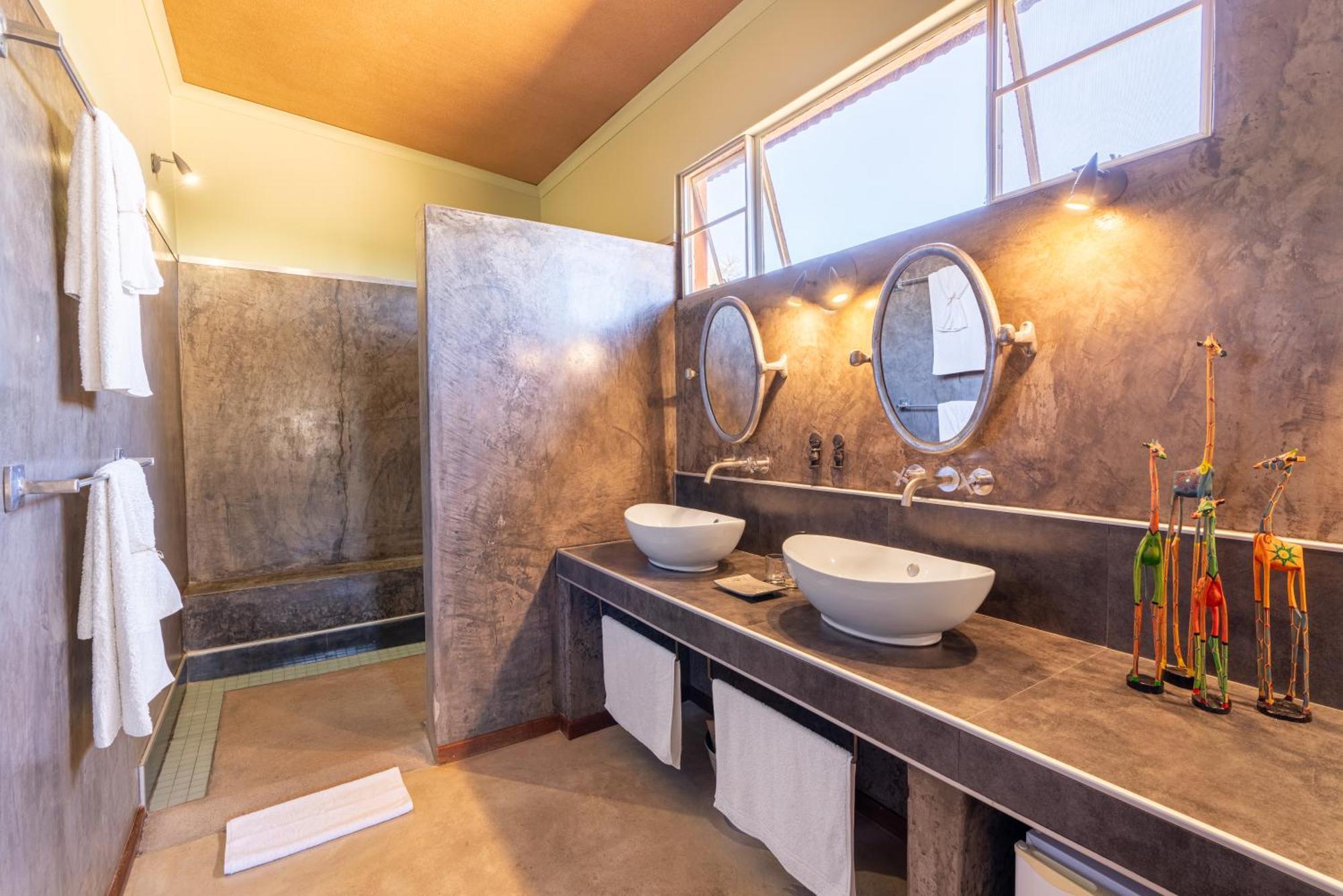 Okonjima Plains Camp Villa Otjiwarongo Kültér fotó