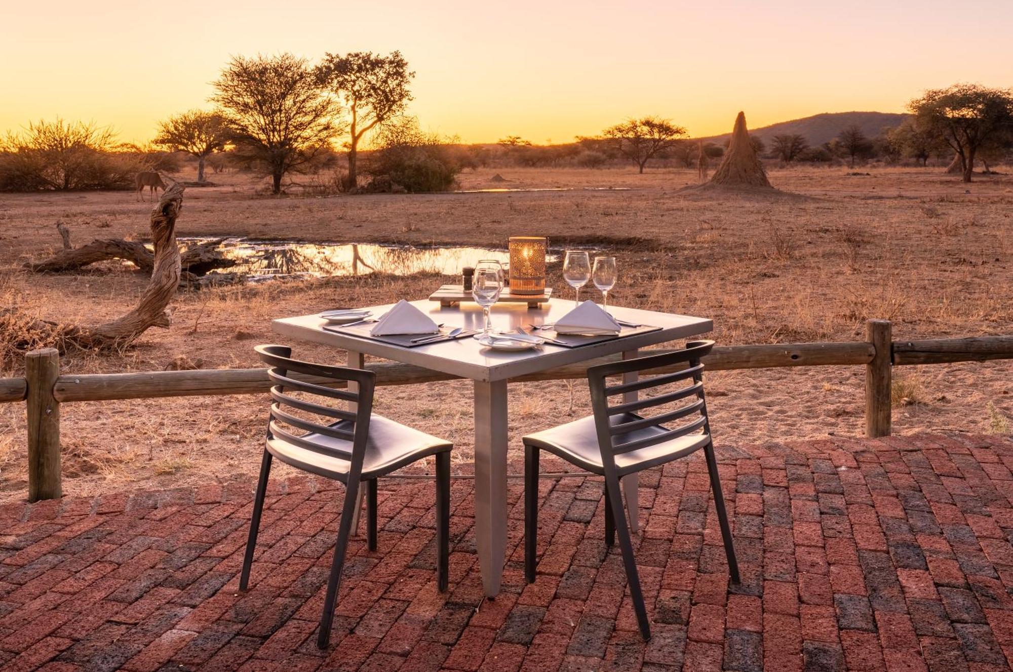 Okonjima Plains Camp Villa Otjiwarongo Kültér fotó
